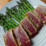 HEALTHY RECIPE: PAN SEARED TUNA AND ASPARAGUS